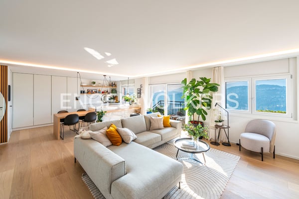 Prestigiosa villa a schiera di testa con terrazza e vista lago 5