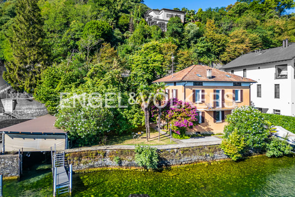 Villa direttamente a lago con darsena 4