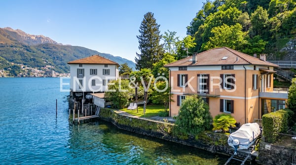 Villa direttamente a lago con darsena 1