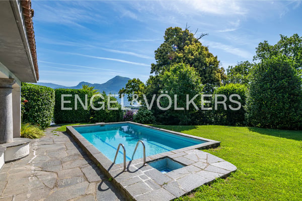 Villa esclusiva mediterranea con piscina e vista aperta 12