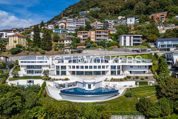 Esclusivo duplex con vista lago unica 11