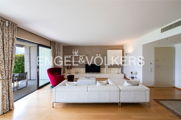 Esclusivo appartamento con giardino e vista lago 3