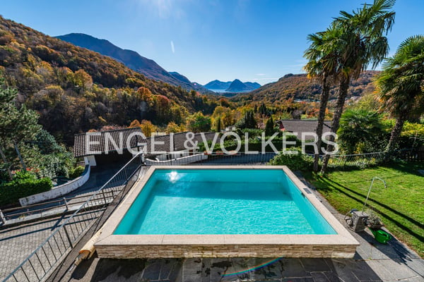 Ampia villa nel verde con molto potenziale 13