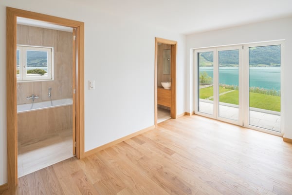Traumhaftes Wohnen mit Seeanstoss und Bergpanorama 4