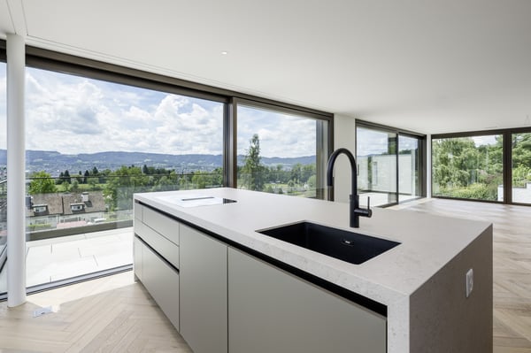 Exklusives Penthouse mit Dachterrasse & Panoramablick auf See & Berge 2