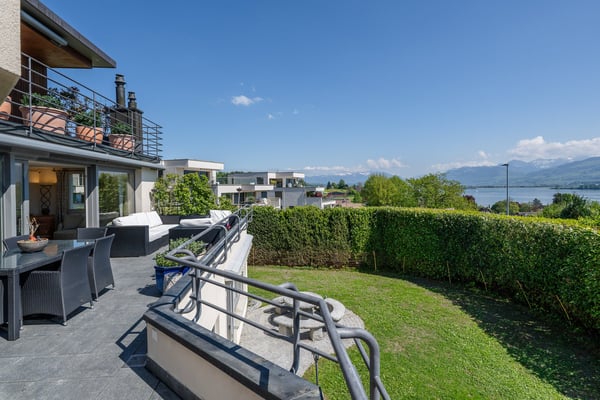 Grosszügiges 12-Zimmer-Einfamilienhaus mit traumhaftem See- und Bergblick in Stäfa 1