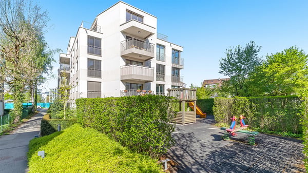Neuwertig, modern, mit Balkon und Wintergarten 10