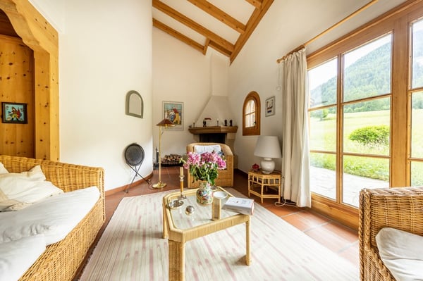 Schönes alleinstehendes 1.5-Zimmer-Engadinerhaus im Münstertal 4