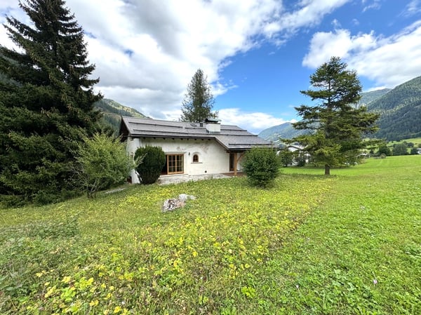Schönes alleinstehendes 1.5-Zimmer-Engadinerhaus im Münstertal 3