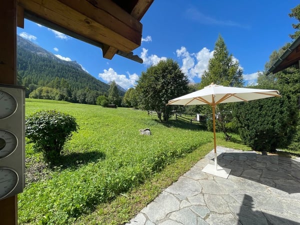 Schönes alleinstehendes 1.5-Zimmer-Engadinerhaus im Münstertal 2