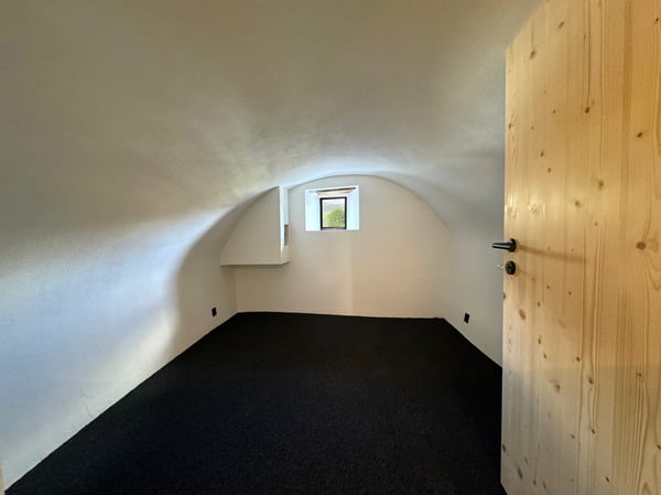 Schlossblick inklusive: Historisches Juwel in Tarasps bester Lage 9