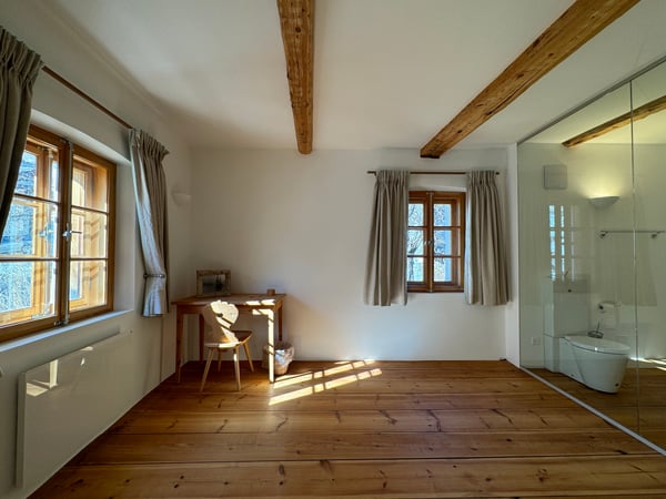 Historisches Juwel trifft Moderne: Luxuriöses Engadinerhaus in Scuol 9