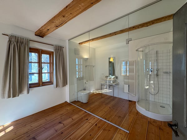 Historisches Juwel trifft Moderne: Luxuriöses Engadinerhaus in Scuol 10