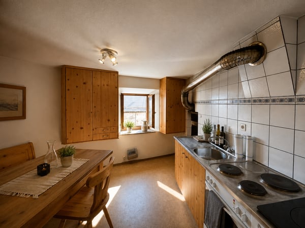 Alpine Idylle in Tschlin: Grosszügiges Engadinerhaus mit Stall 5