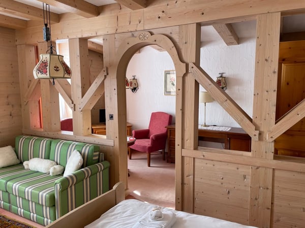 Stillgelegtes Golf-Garten-Hotel an traumhafter Lage in Scuol-Vulpera-T 3