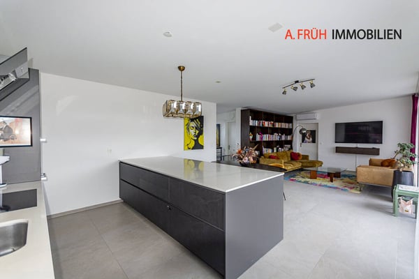 Maisonettewohnung mit Stil: Modernes Wohnkonzept und sonnige Balkone 3