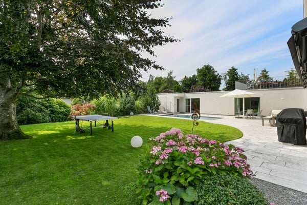 Stilvolle Familienoase in Rotmonten - Exklusives Wohnen mit Garten, Pool und Heimkino 5