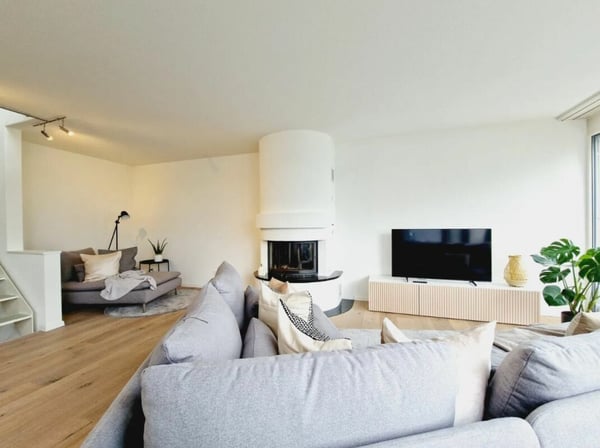 1½-Zimmer-Reiheneckhaus mit Galerie, Whirlpool & Cheminée - seltene Gelegenheit am Zugersee - RESERVIERT 2