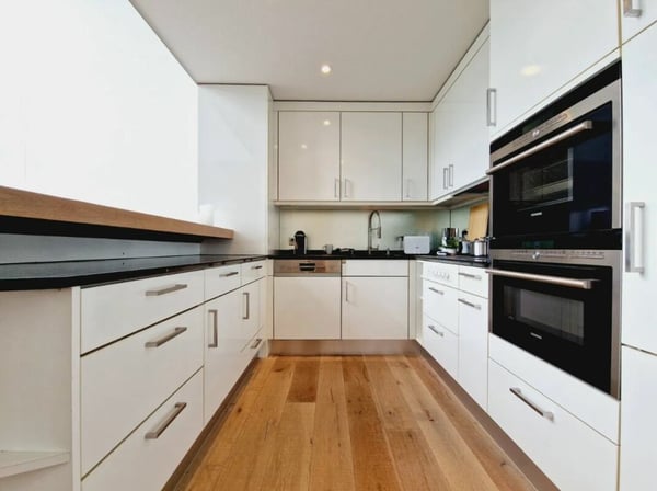 1½-Zimmer-Reiheneckhaus mit Galerie, Whirlpool & Cheminée - seltene Gelegenheit am Zugersee - RESERVIERT 4