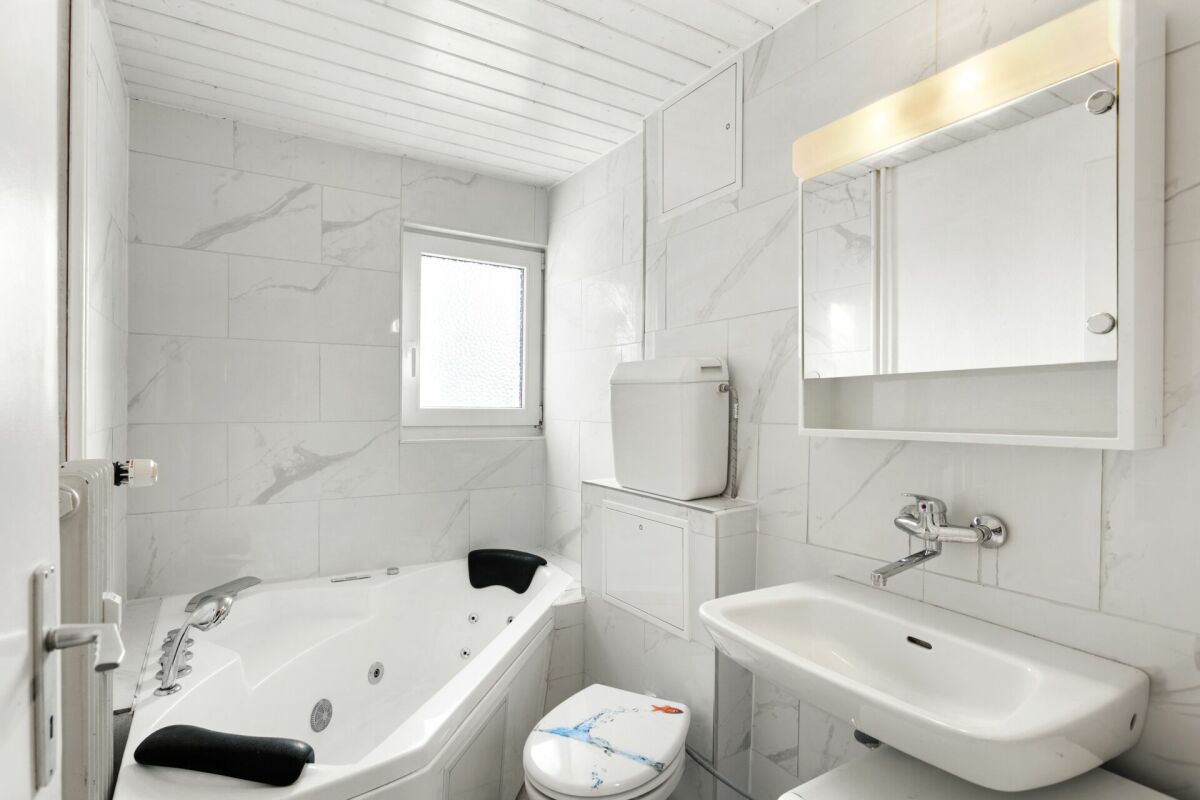 Appartamento di 4 locali con balcone & parcheggio esterno a Salmsach