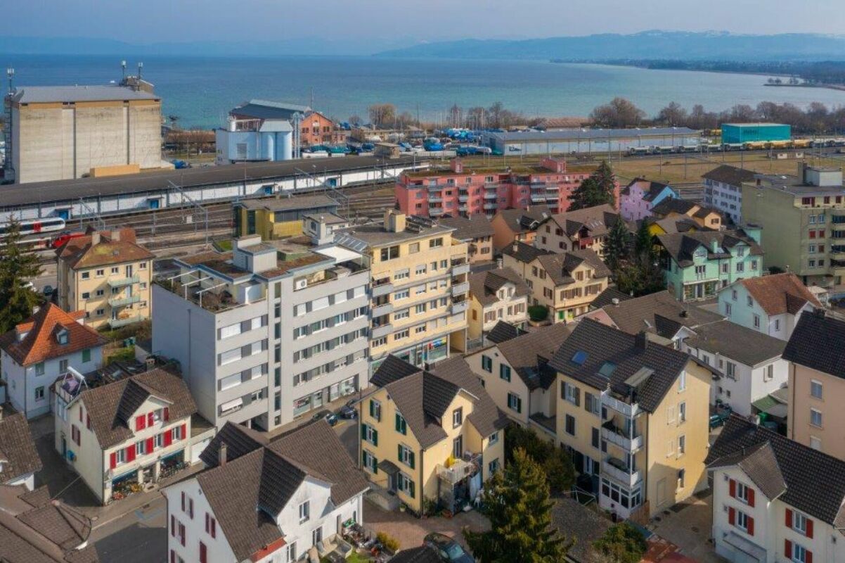 3.5-Zimmer-Wohnung im 1. Obergeschoss mit Balkon an zentraler Lage in Romanshorn