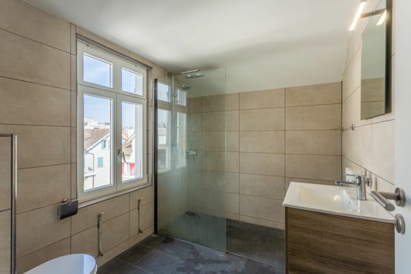 3.5-Zimmer-Dachwohnung mit Gartenanteil an zentraler Lage in Romanshorn 3