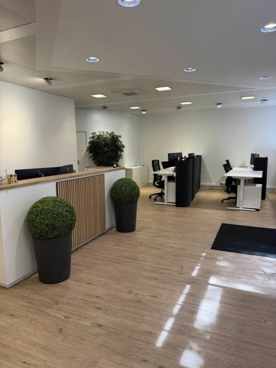 Helles Büro an zentraler Lage in St.Gallen mit attraktiver Schaufensterfront 2