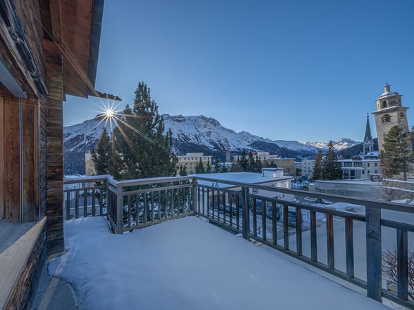 Familienvilla mit spektakulärem Bergblick in erstklassiger Dorflage 5