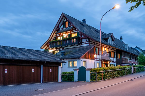 11-Zimmer-Haus mit 7 Bäder & Pool 6