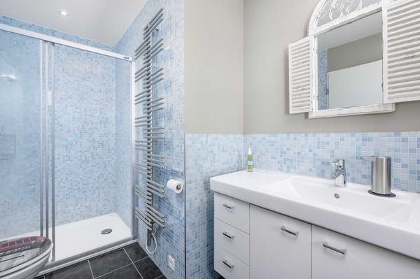 11-Zimmer-Haus mit 7 Bäder & Pool 5