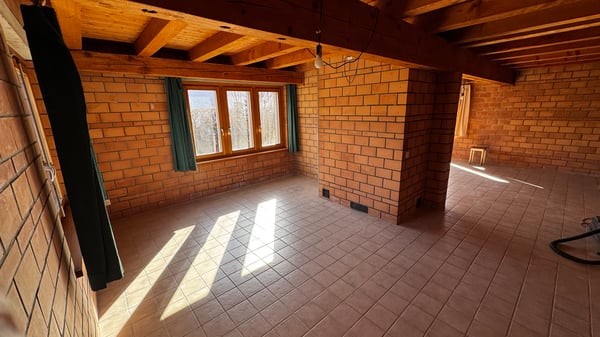 Freistehendes Einfamilienhaus mit grossem Garten 9