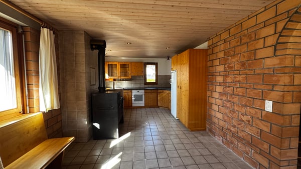 Freistehendes Einfamilienhaus mit grossem Garten 5