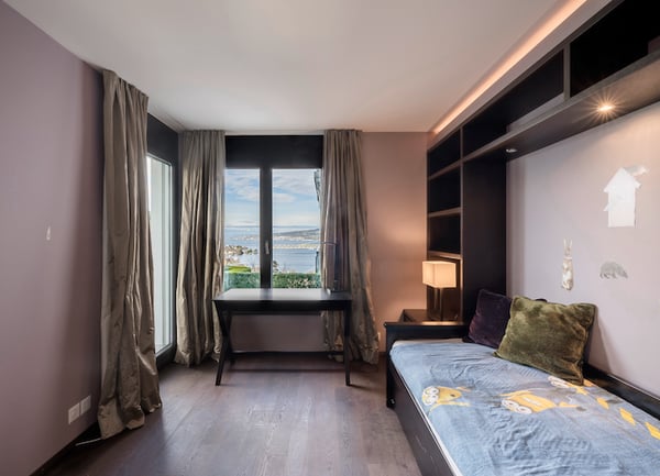 Modernisierte Wohnung mit traumhafter Seesicht 10