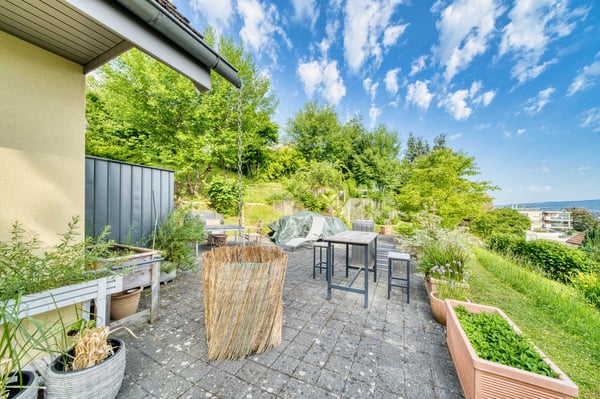 Traumhaftes Einfamilienhaus mit Seesicht & grosszügigem Garten 8