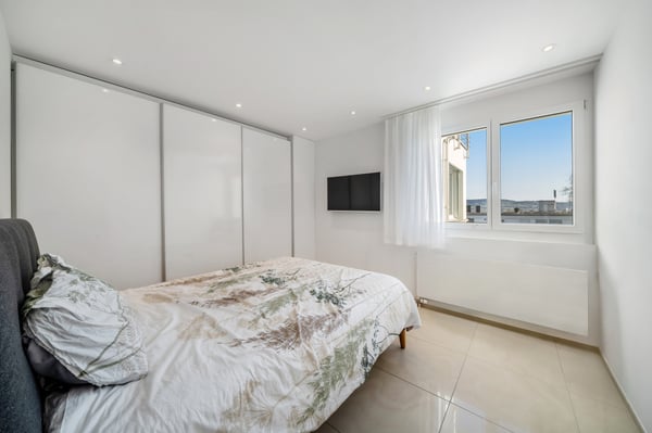 Modernes Einfamilienhaus mit Panorama-Seesicht 8
