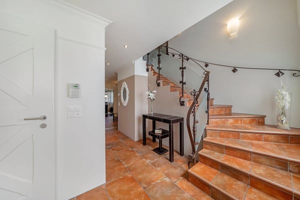 Attika Maisonette: ELEGANZ trifft auf GROSSZÜGIGKEIT 9