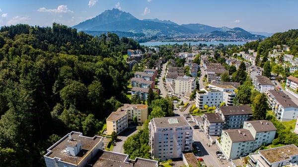 Geschäftshaus mit grossem Entwicklungspotenzial an guter Lage in Luzer 3