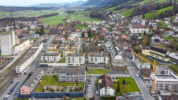 350 m2 Praxis / Shop / Büro / Gewerbe / KITA im Zentrum von Malters LU 8