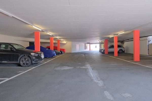 328 m2 Exklusive Büro-/Praxisflächen / Showroom mit Top See-/Bergsicht 11