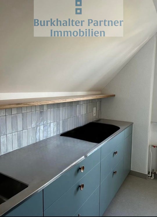 Nach Gesamtsanierung vermieten wir an der Brünnenstrasse 65 in 3018 Bern folgende Wohnungen: 4.5 Zimmer-Dach-Wohnung im 2. OG links - Bezugsbereit ab sofort sowie eine 2 Zimmer-Wohnung im 1. OG mitte - ab 1. August 2026 4