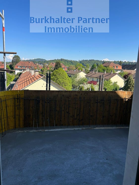 Nach Gesamtsanierung vermieten wir an der Brünnenstrasse 65 in 3018 Bern folgende Wohnungen: 4.5 Zimmer-Dach-Wohnung im 2. OG links - Bezugsbereit ab sofort sowie eine 2 Zimmer-Wohnung im 1. OG mitte - ab 1. August 2026 5