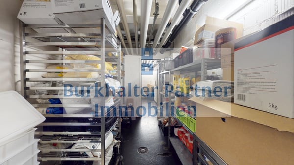 Vielseitige Gewerbefläche mit insgesamt 361 m² auf 2 Etagen an zentraler Lage in Bern - optional mit zusätzlicher Lagerfläche (130 m²) im 1. UG Monbijoustrasse 28, 3011 Bern An hervorragender Lage in der Berner Innenstadt vermieten wir per 1. 8