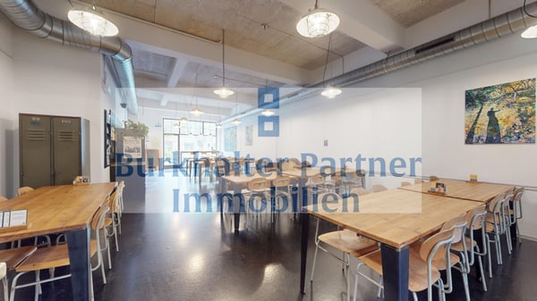Vielseitige Gewerbefläche mit insgesamt 361 m² auf 2 Etagen an zentraler Lage in Bern - optional mit zusätzlicher Lagerfläche (130 m²) im 1. UG Monbijoustrasse 28, 3011 Bern An hervorragender Lage in der Berner Innenstadt vermieten wir per 1. 3