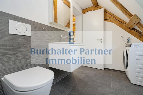 Einzigartige 2 - Zimmer - Dachgeschosswohnung mitten in Ittigen 9