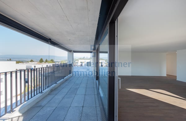 Ihr neues Zuhause mit echter Lebensqualität - geniessen Sie Loggia und Terrasse 9