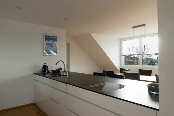 Moderne 1.5-Zimmer-Dachwohnung in ruhiger Lage von Besenbüren 4