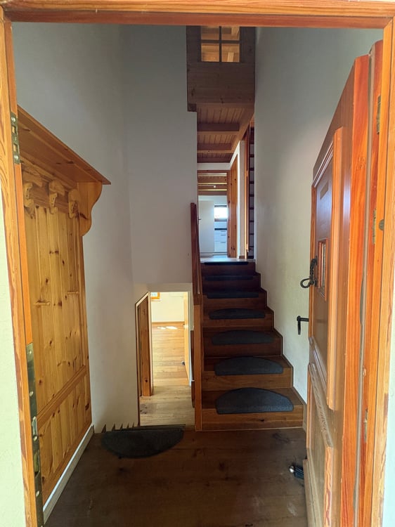 Grosszügiges 4.5-Zimmer-Einfamilienhaus in Brienz – sofort verfügbar! 9