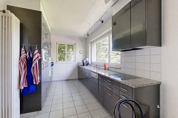 Exklusives 5.5-Zimmer Einfamilienhaus mit weitläufigem Aussenbereich 7