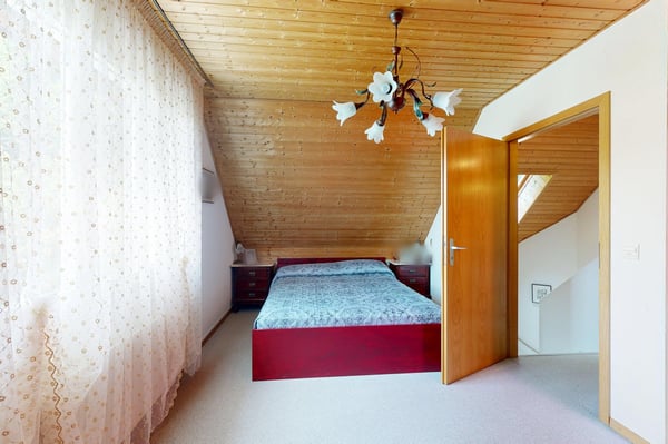 Attraktives 4.5-Zimmer-Einfamilienhaus an ruhiger und sonniger Lage 9