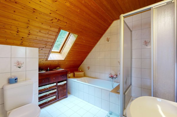 Attraktives 4.5-Zimmer-Einfamilienhaus an ruhiger und sonniger Lage 12